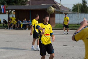 1184844_10151599058221752_817774059_n