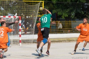 533765_10151599079281752_285864385_n