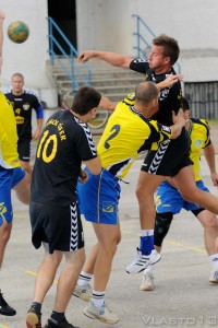 286842_10151012835041752_507743884_o